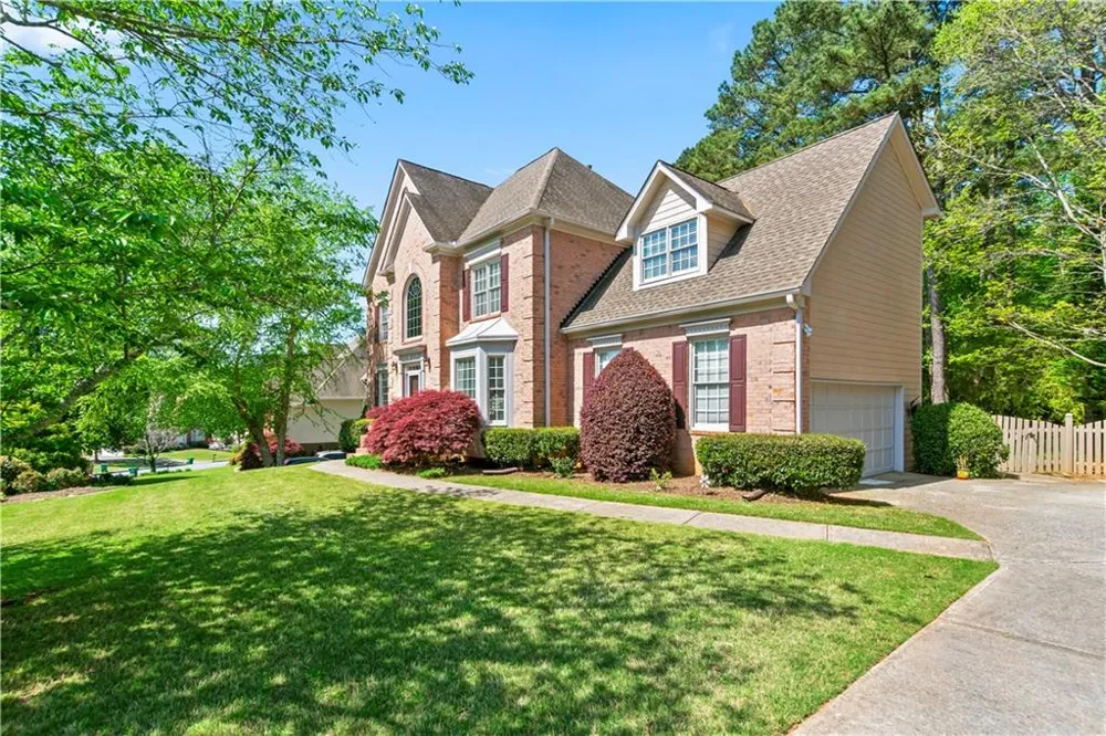 7205 Fawn Lake Drive Alpharetta, GA 30005