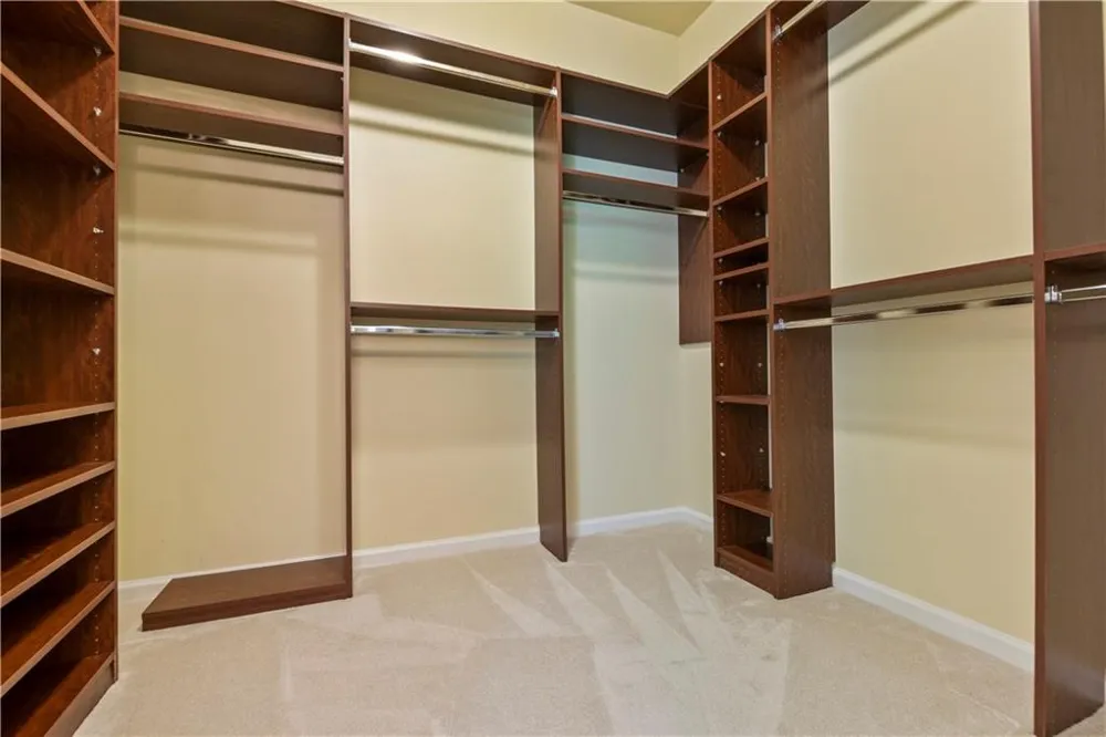 7205 Fawn Lake Drive Alpharetta, GA 30005