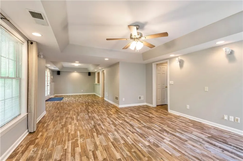 7205 Fawn Lake Drive Alpharetta, GA 30005