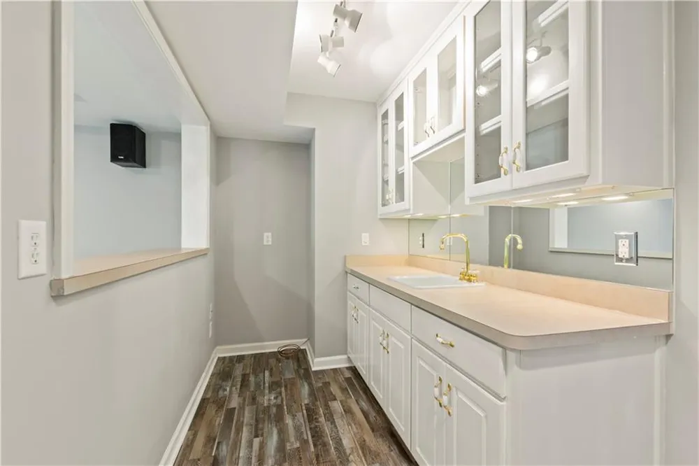 7205 Fawn Lake Drive Alpharetta, GA 30005