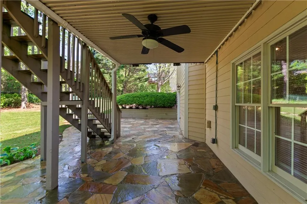 7205 Fawn Lake Drive Alpharetta, GA 30005