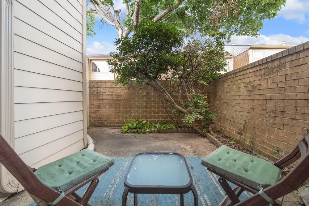 2074 Augusta Drive #6/47 Houston, TX 77057