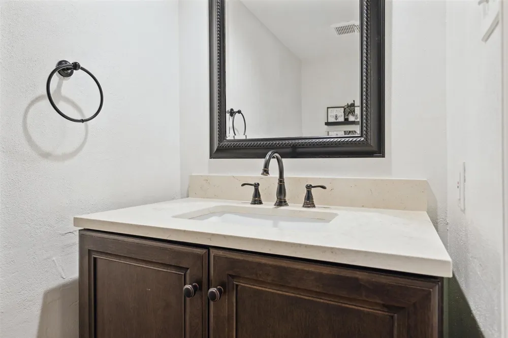 2074 Augusta Drive #6/47 Houston, TX 77057