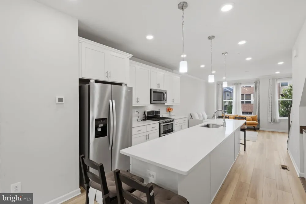10308 VISTA SOLA WAY Lanham, MD 20706