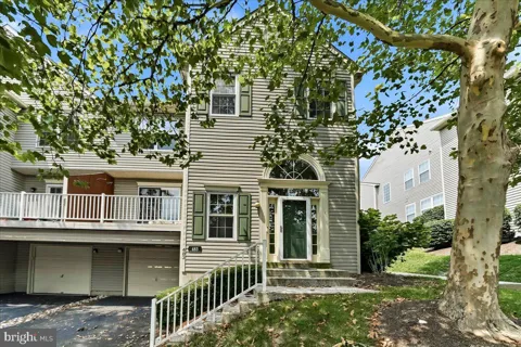 483 STONEGLEN STREET