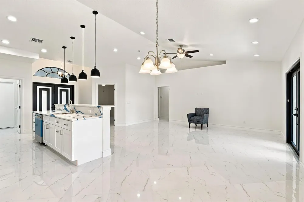 2356 30TH AVENUE SW Vero Beach, FL 32968