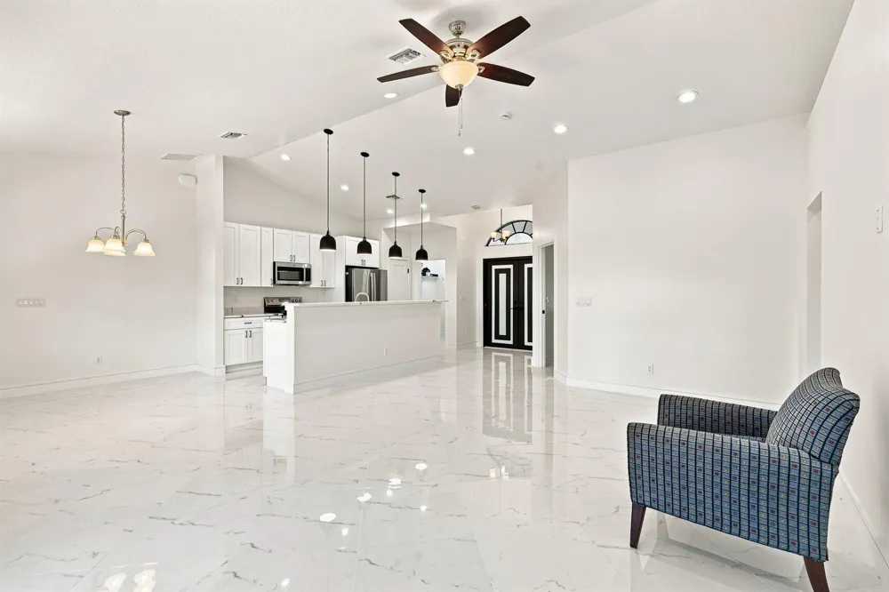 2356 30TH AVENUE SW Vero Beach, FL 32968