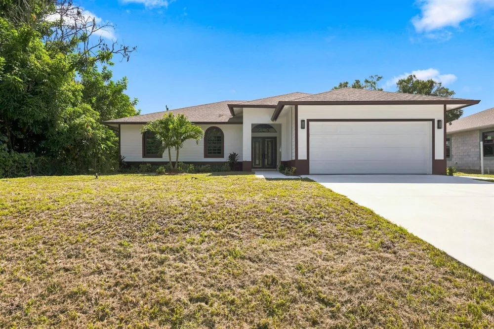 2356 30TH AVENUE SW Vero Beach, FL 32968