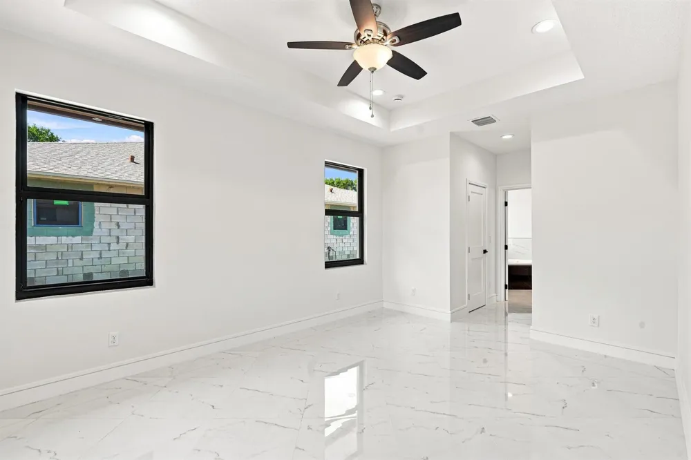2356 30TH AVENUE SW Vero Beach, FL 32968