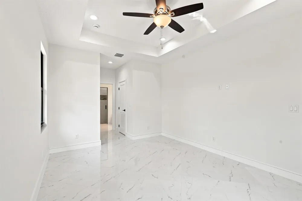 2356 30TH AVENUE SW Vero Beach, FL 32968