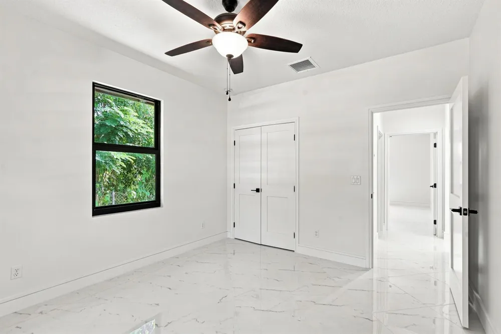 2356 30TH AVENUE SW Vero Beach, FL 32968