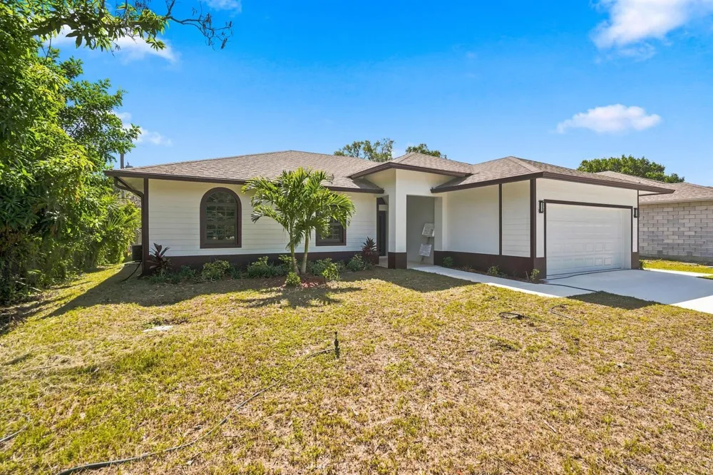 2356 30TH AVENUE SW Vero Beach, FL 32968