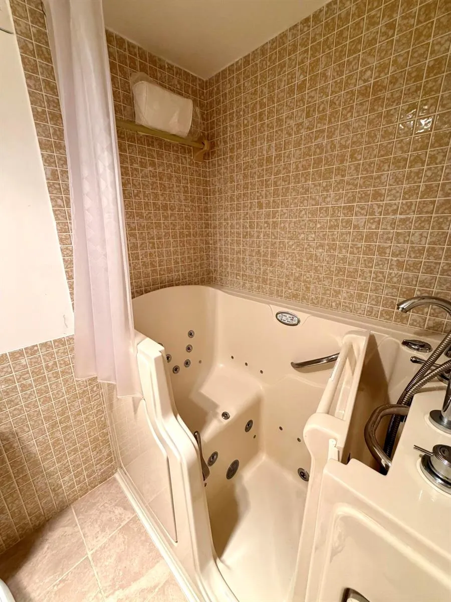 4740 NW 21st Street #311 Lauderhill, FL 33313