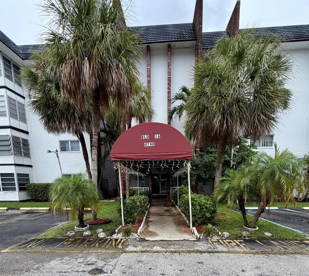 4740 NW 21st Street #311 Lauderhill, FL 33313