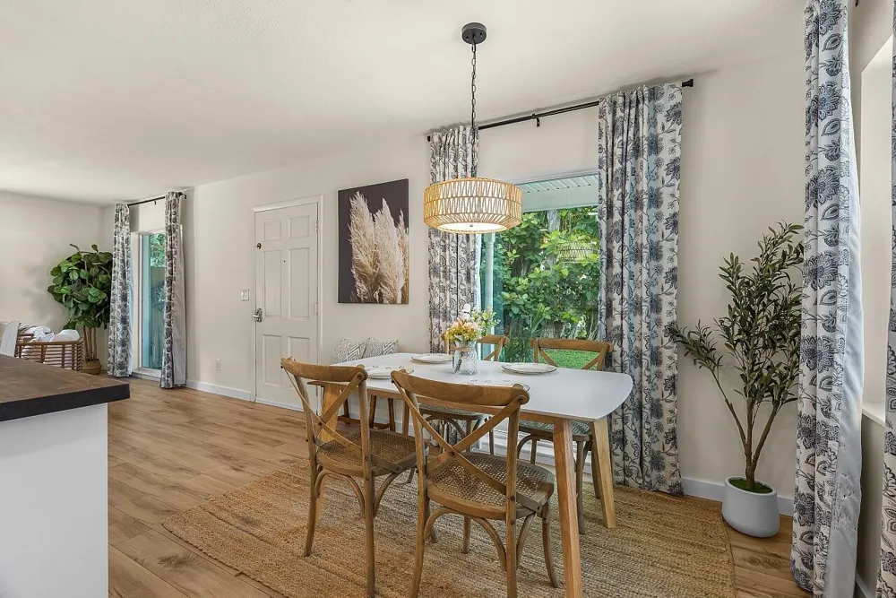 1206 21ST COURT Vero Beach, FL 32960