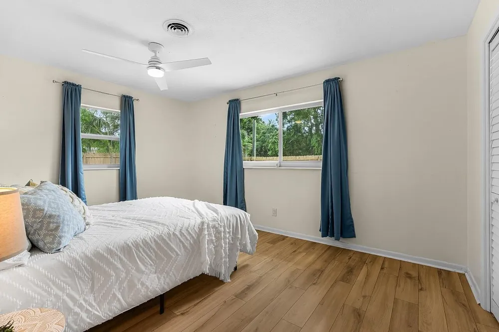1206 21ST COURT Vero Beach, FL 32960
