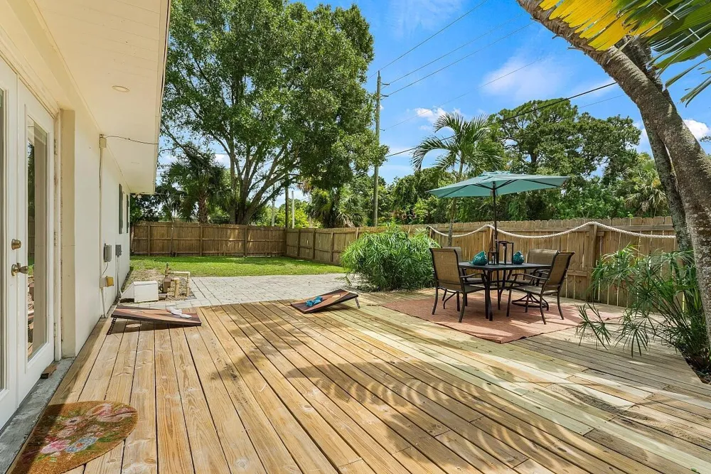 1206 21ST COURT Vero Beach, FL 32960