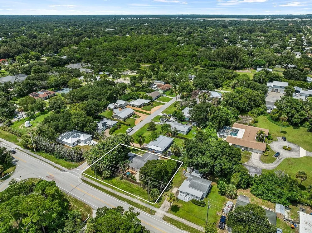 1206 21ST COURT Vero Beach, FL 32960