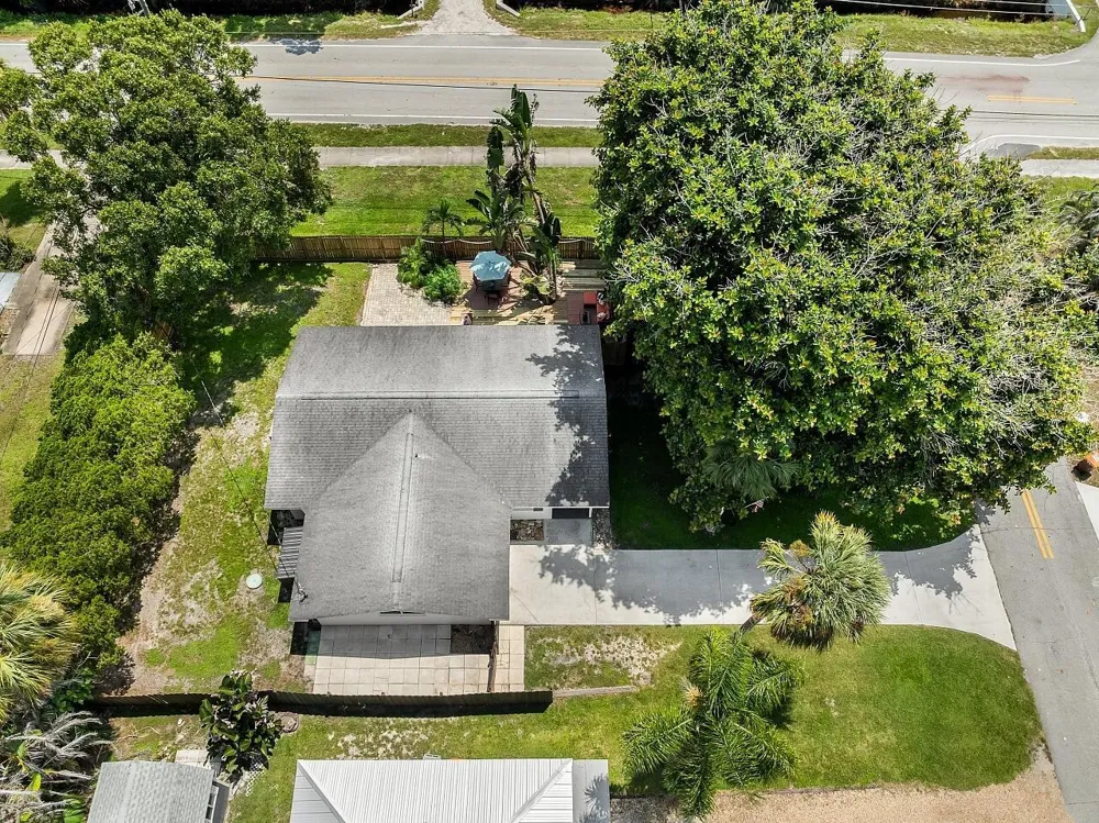 1206 21ST COURT Vero Beach, FL 32960