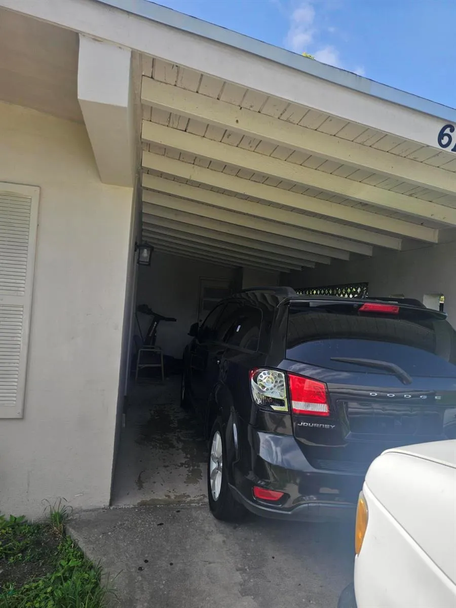 6134 HOGAN CREEK ROAD Margate, FL 33063
