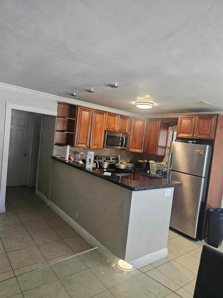 6134 HOGAN CREEK ROAD Margate, FL 33063