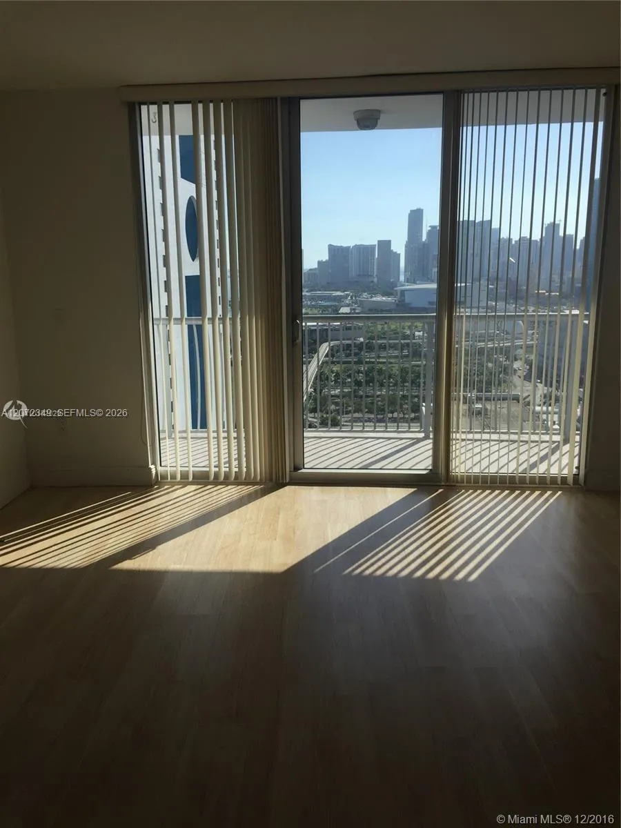 1750 Bayshore Dr #2908 Miami, FL 33132