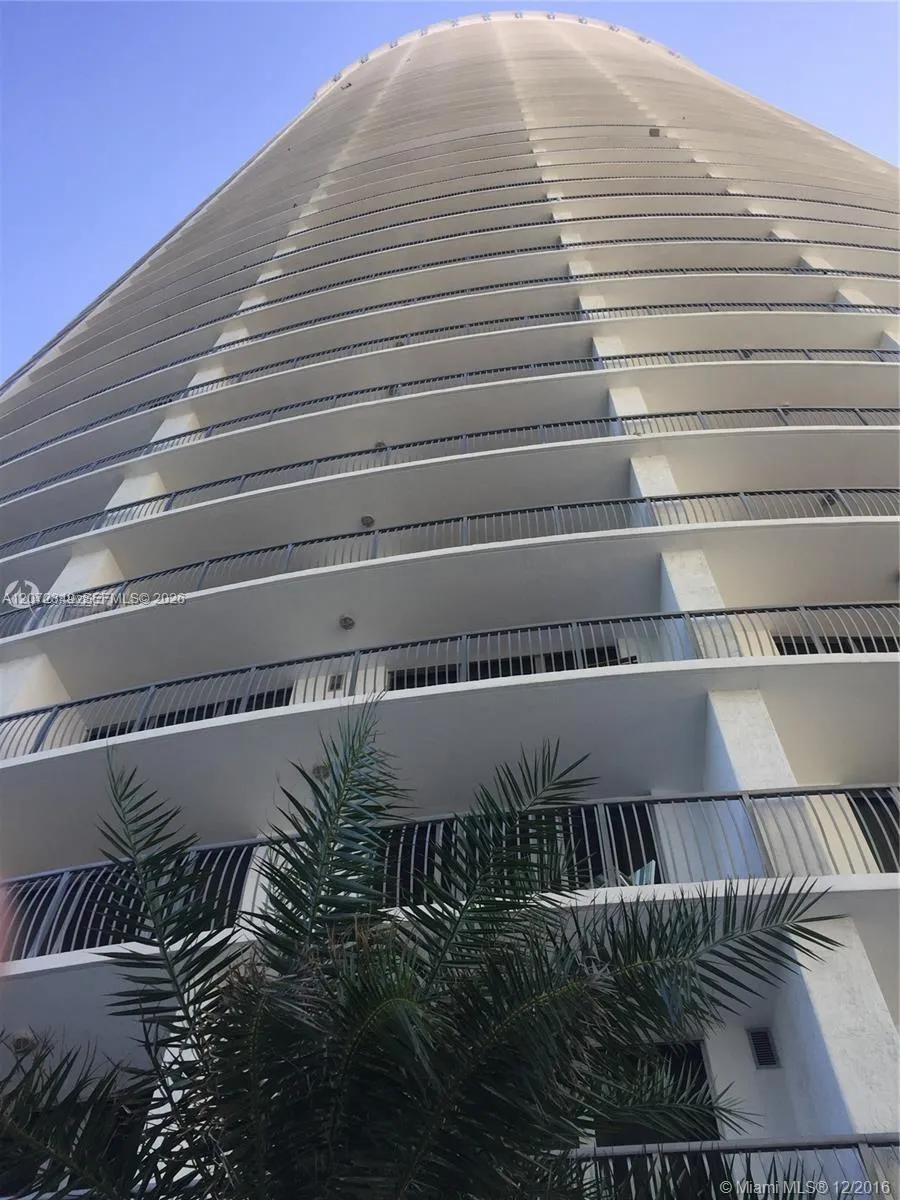 1750 Bayshore Dr #2908 Miami, FL 33132