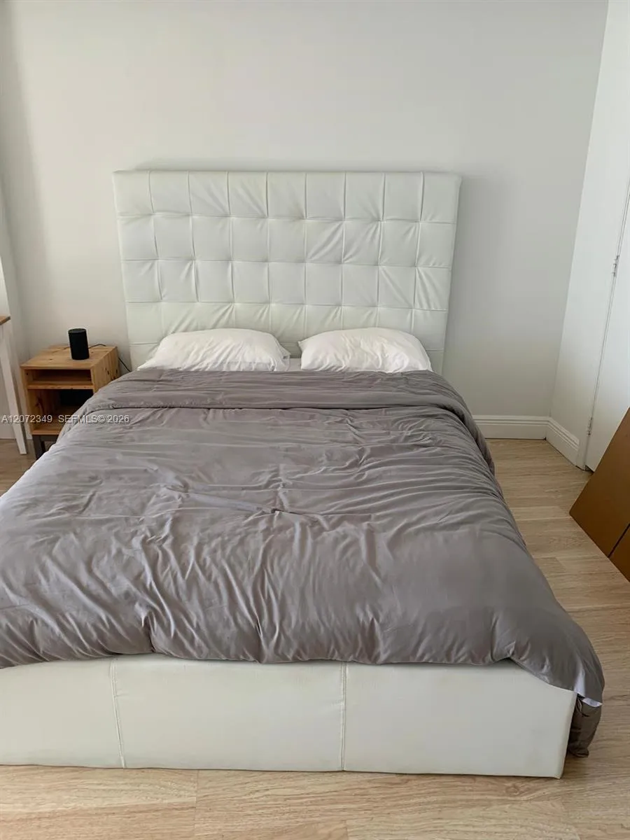 1750 Bayshore Dr #2908 Miami, FL 33132