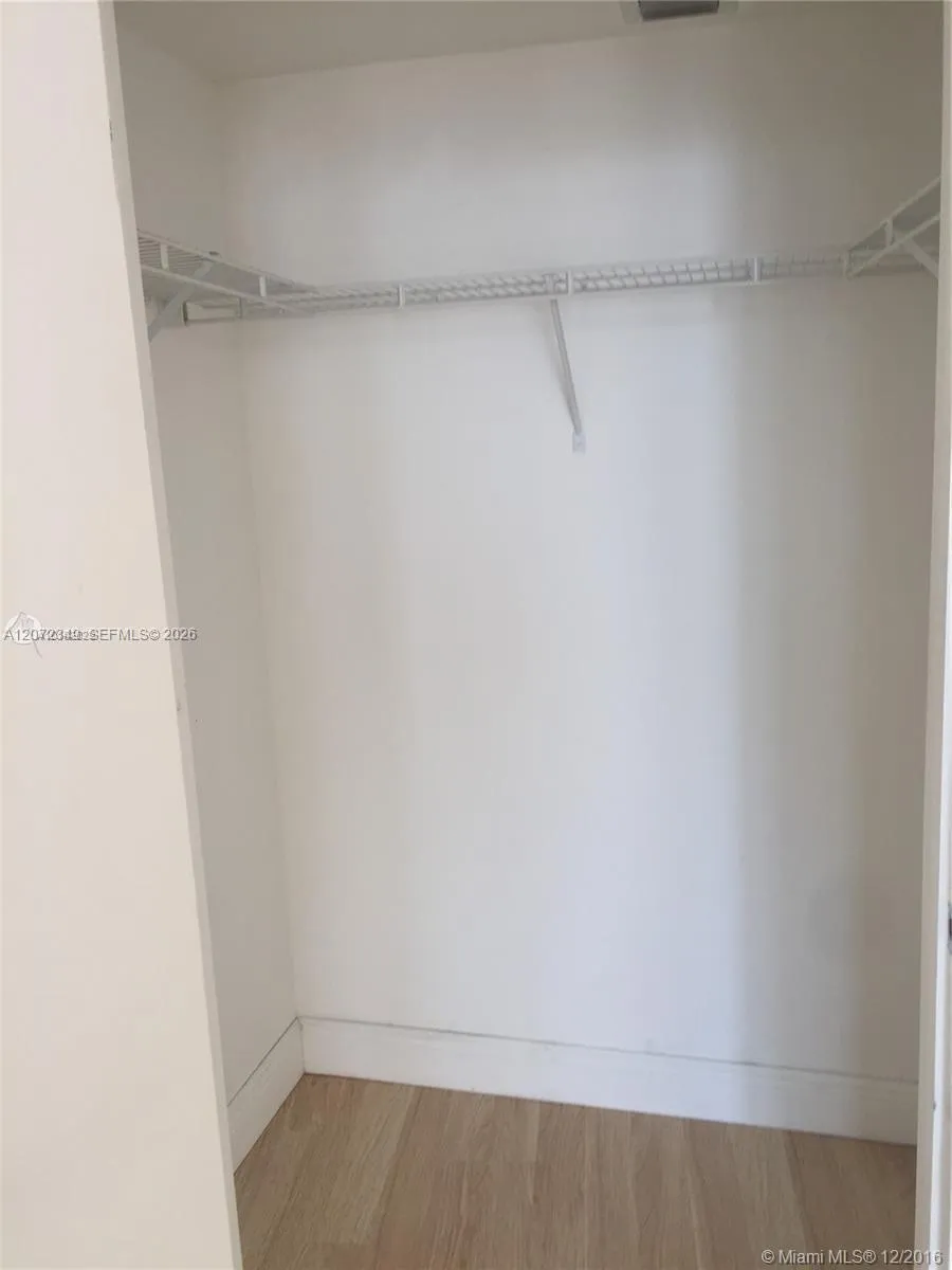 1750 Bayshore Dr #2908 Miami, FL 33132