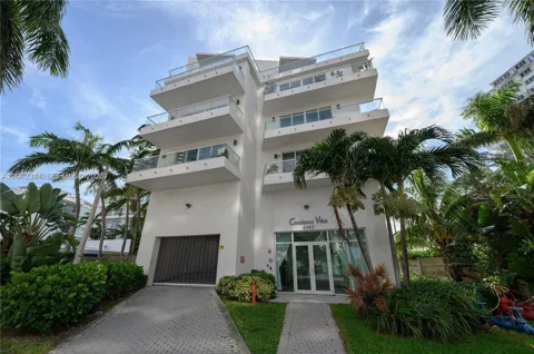 6362 Collins Ave #610