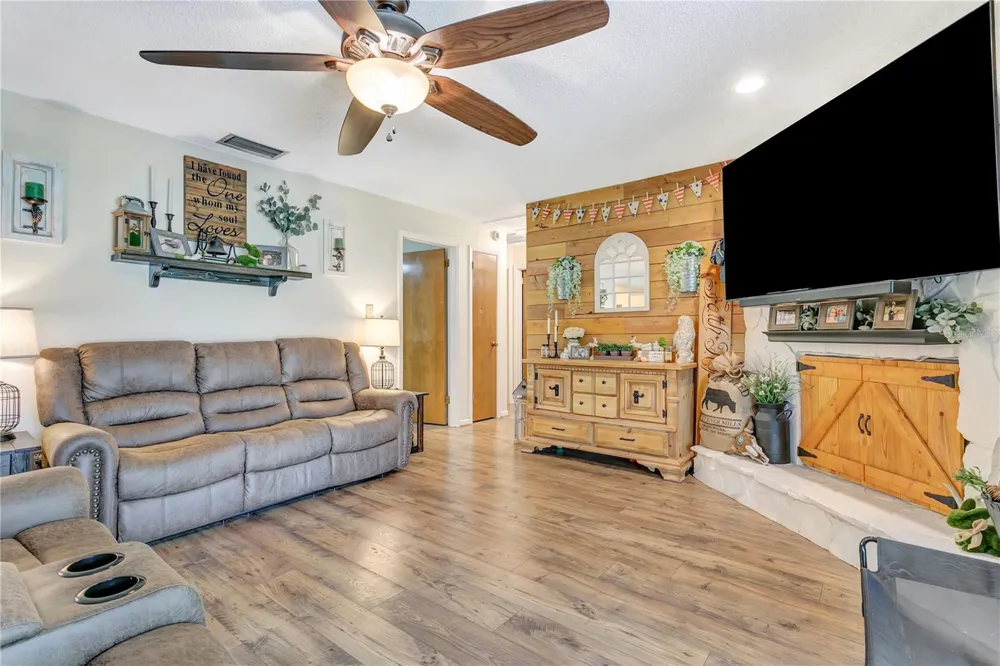 10710 BILL TUCKER ROAD Wimauma, FL 33598