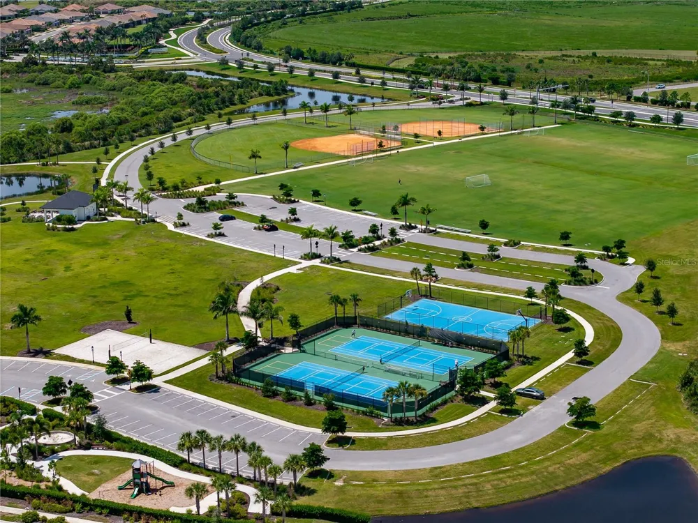 9284 TEQUILA SUNRISE DRIVE Sarasota, FL 34241
