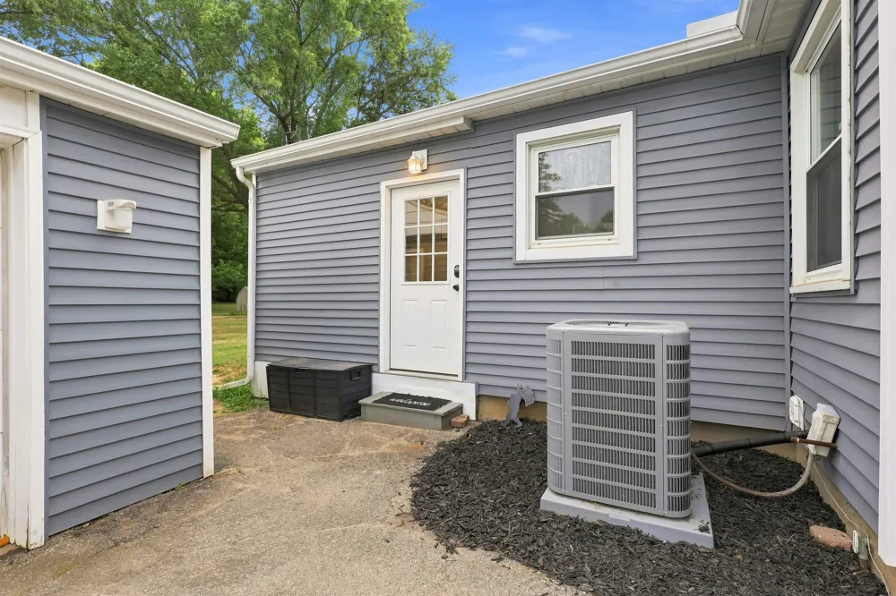 6136 Hugh Street Burton City, MI 48509