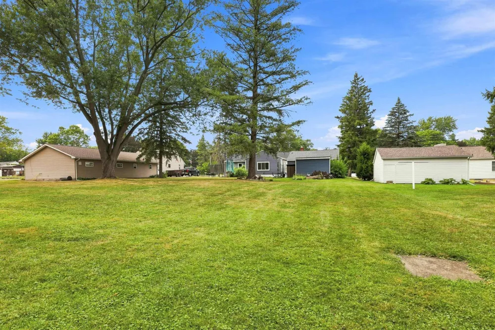6136 Hugh Street Burton City, MI 48509
