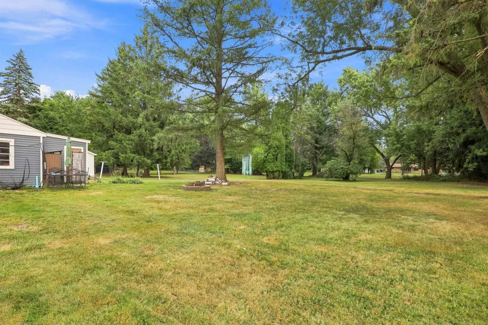 6136 Hugh Street Burton City, MI 48509