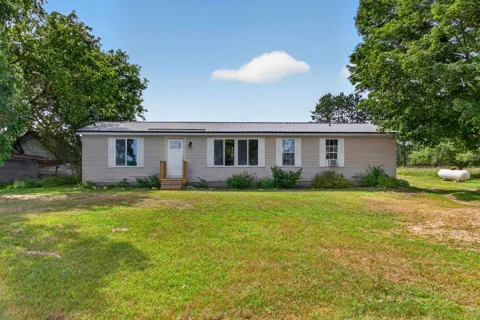 615 NE County Road 571