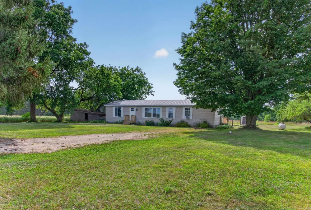 615 NE County Road 571 Excelsior Township, MI 49646