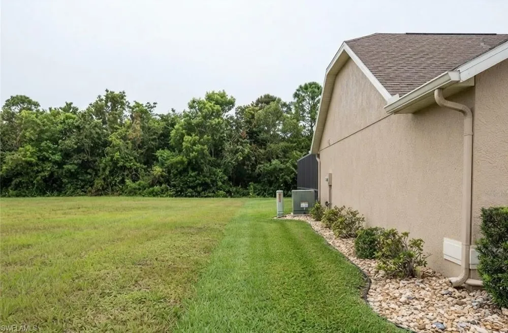 2718 SW 38th Terrace Cape Coral, FL 33914
