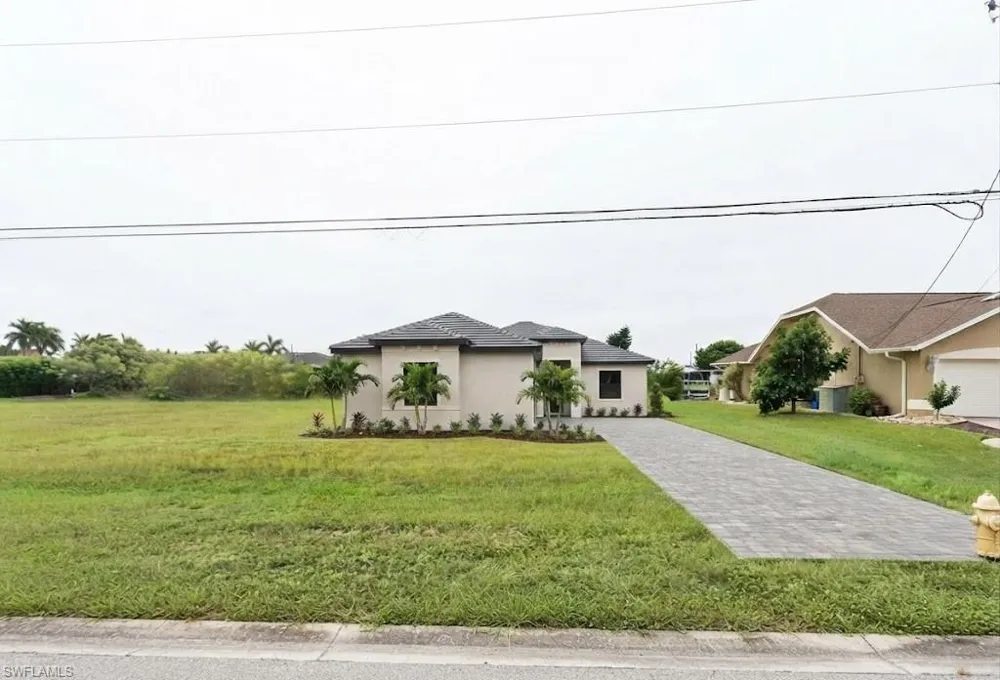 2718 SW 38th Terrace Cape Coral, FL 33914