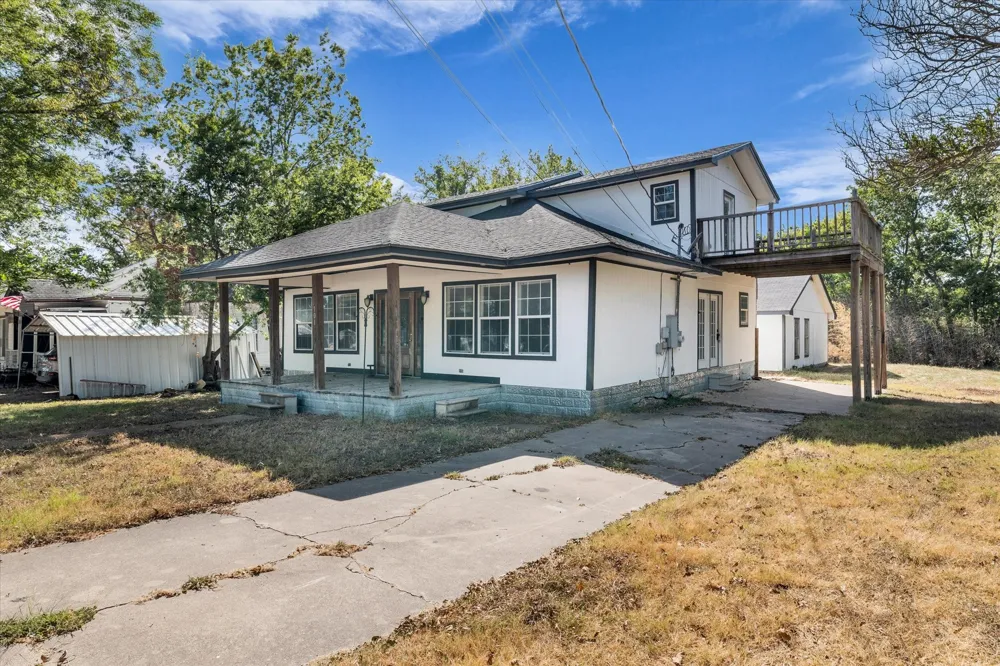 101 S Archer Street Groesbeck, TX 76642