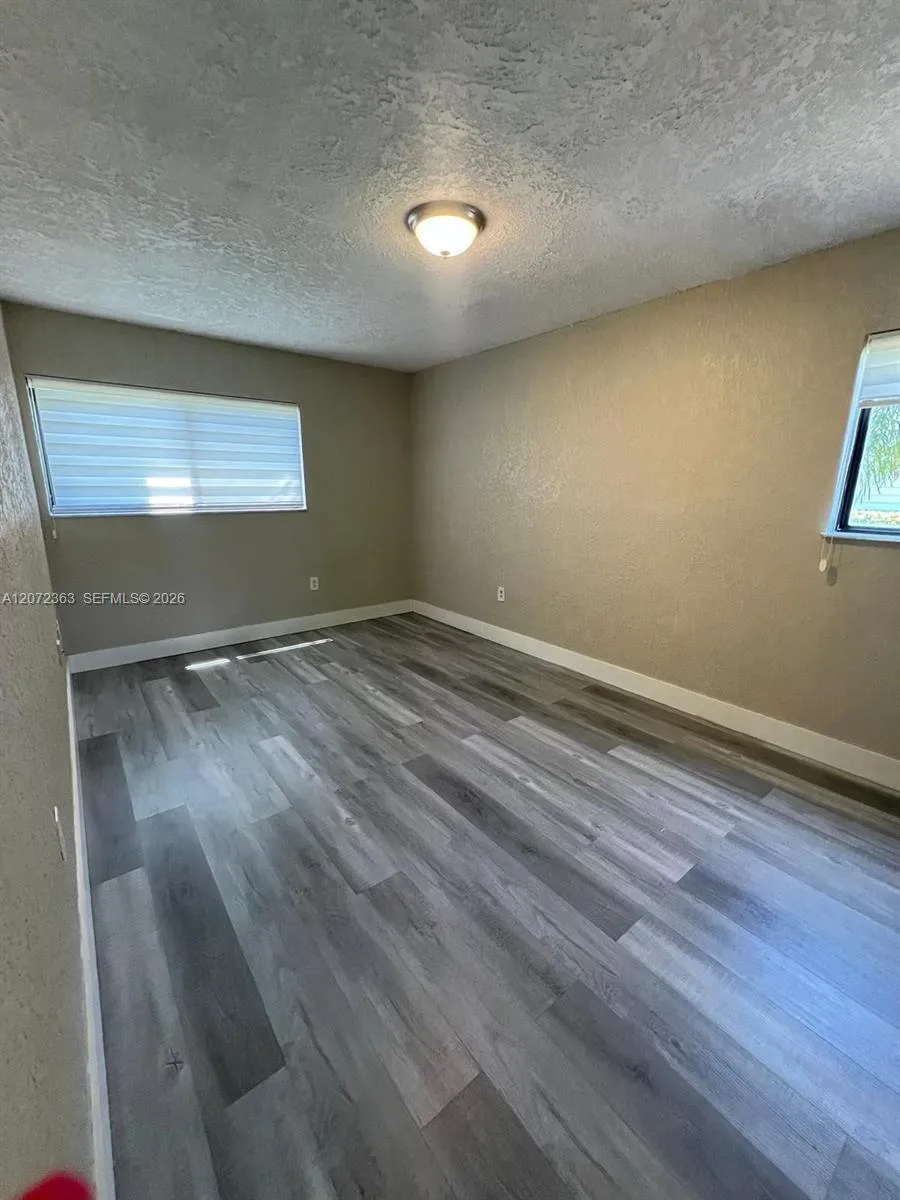 18725 NW 62nd Ave #111 Hialeah, FL 33015