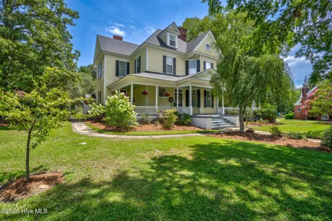 109 S Walnut Street