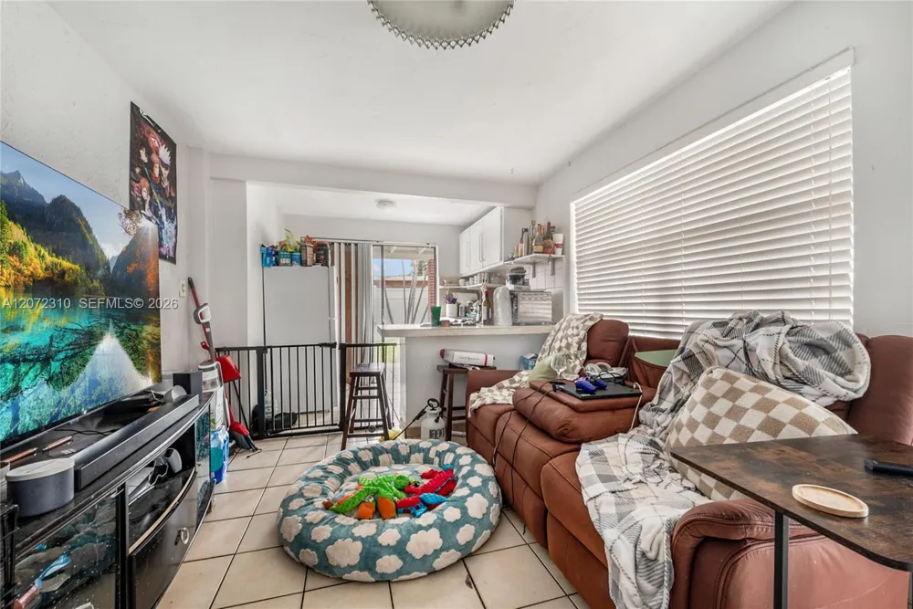 10240 SW 35th St Miami, FL 33165