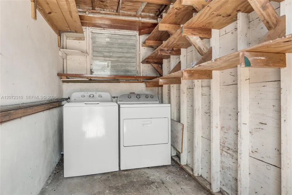 10240 SW 35th St Miami, FL 33165