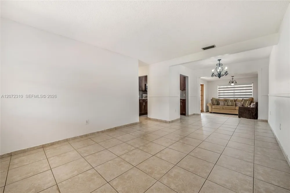 10240 SW 35th St Miami, FL 33165