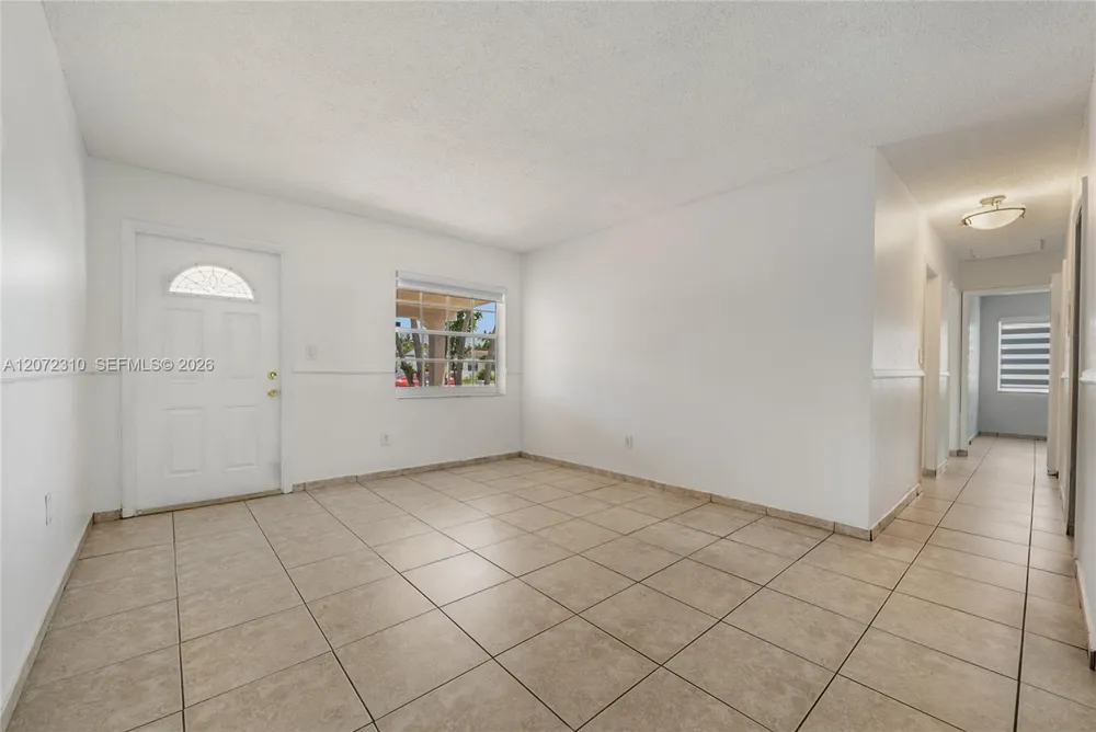 10240 SW 35th St Miami, FL 33165
