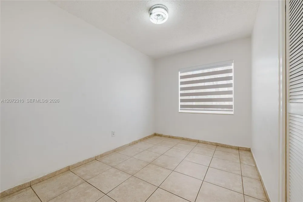 10240 SW 35th St Miami, FL 33165