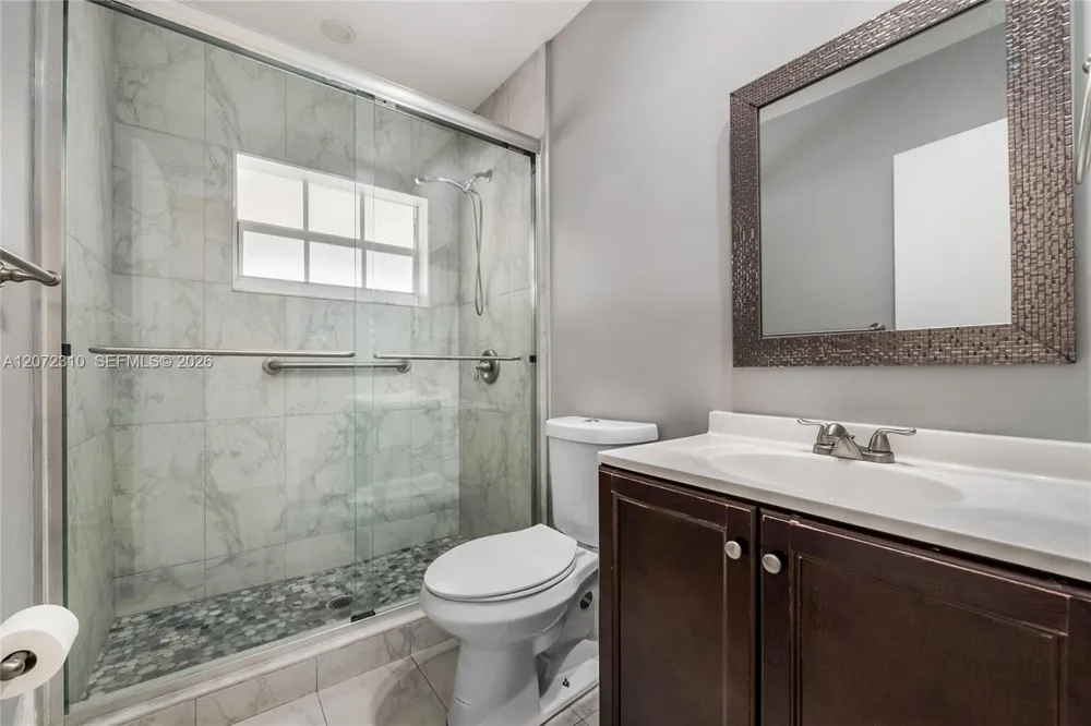 10240 SW 35th St Miami, FL 33165