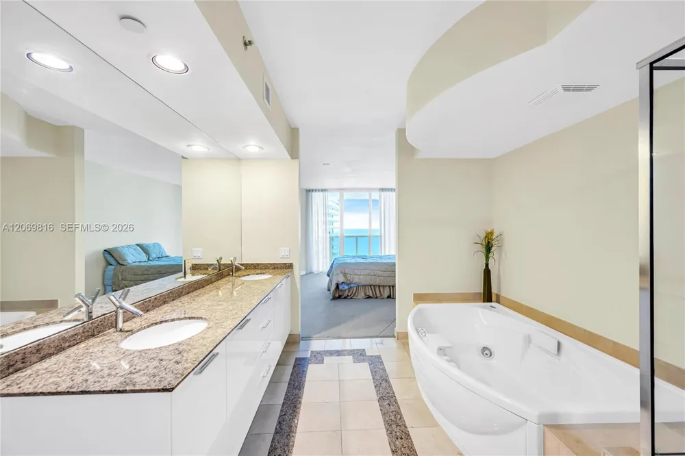 18911 Collins Ave #2906 Sunny Isles Beach, FL 33160
