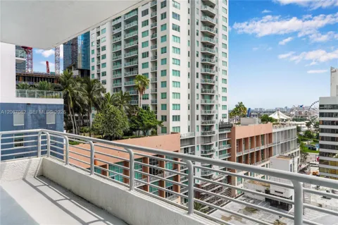 133 NE 2nd Ave #1102